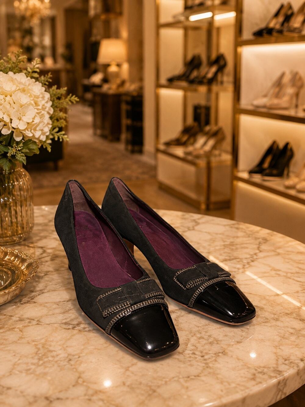 Stuart Weitzman Black Suede & Leather Cap Toe Kitten Heel Pumps – Size 8.5M Chic